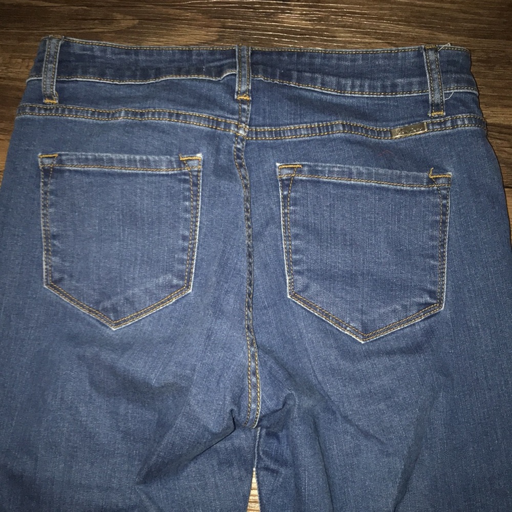 SOLD⭐️NWOT boutique Bell bottom jeans - Picture 9 of 10